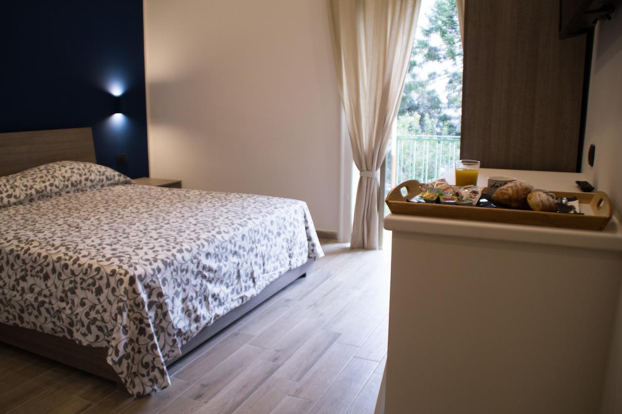 Interno 10 Cavour Bed & Breakfast Napoli Dış mekan fotoğraf