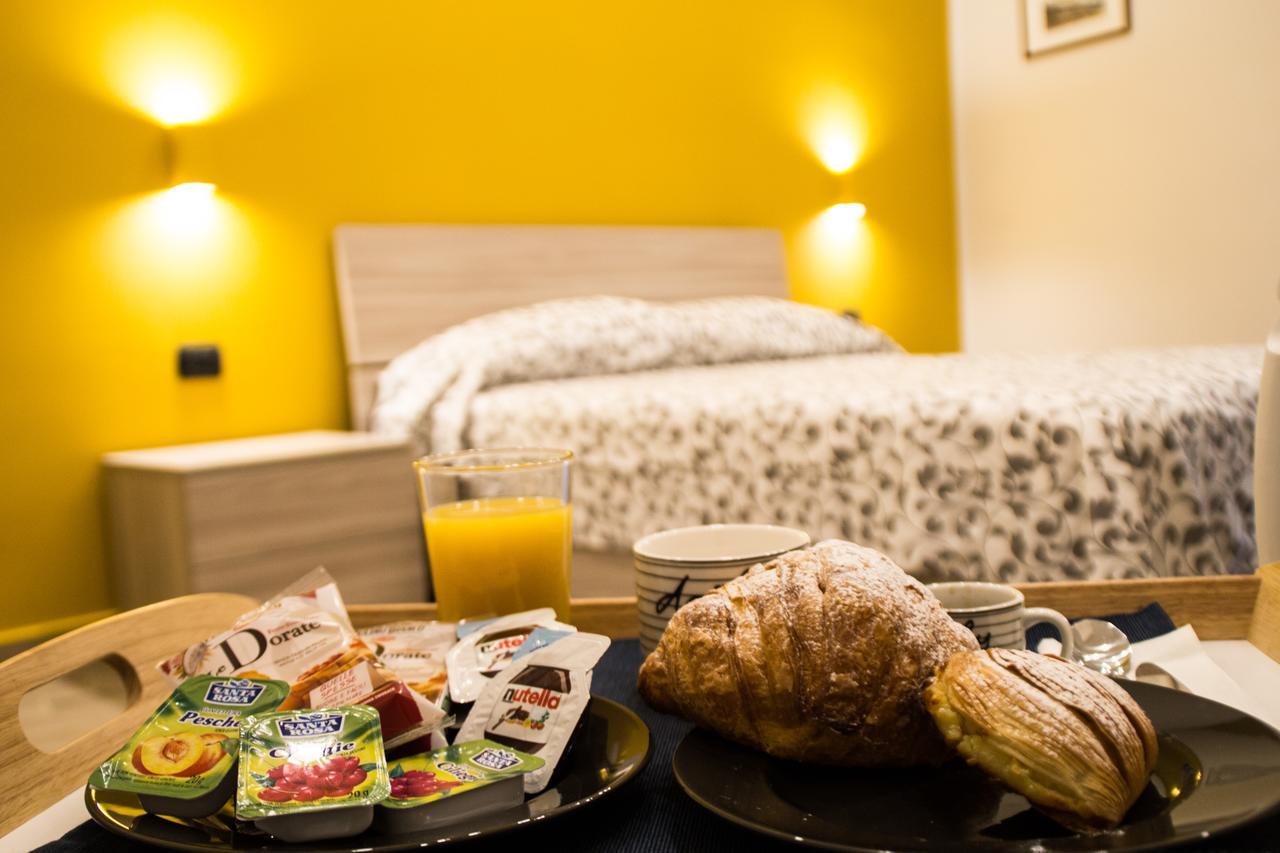 Interno 10 Cavour Bed & Breakfast Napoli Dış mekan fotoğraf